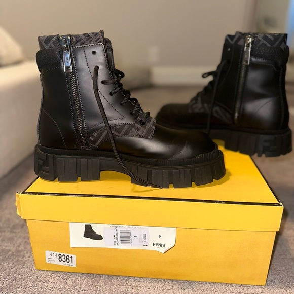 Normally a size 10 but had to size down 1 size. - runs big - Picture 6 of 10